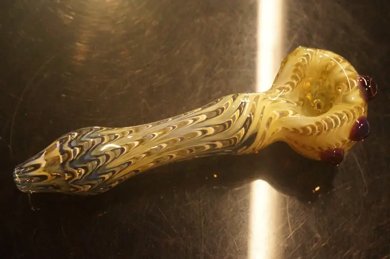 Artisan Glass Smoking Pipes | Groovy Swirl Design Handblown Tools 1