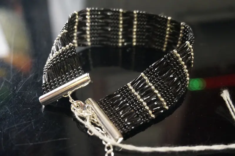 Black And Silver Glass Bead Bracelet – Minimalist Boho Style 1