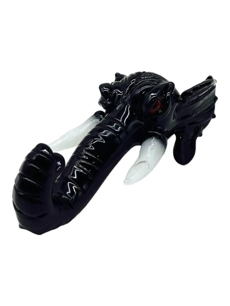 Elephant Motif Glass Pipe – Symbolic & Stylish Smoking Tool 1