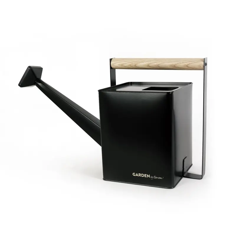Ergonomic Premium Watering Can – Balanced Brass-Tip Design 1