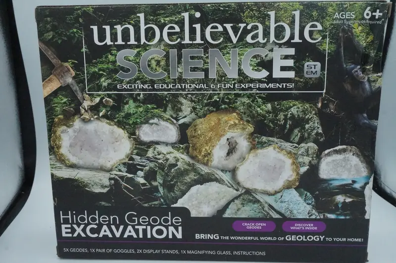 Geode Excavation Kit – Hands-On Science Discovery Set 1