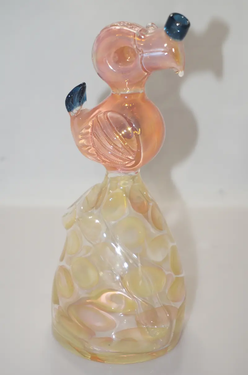 Pink Parrot-Themed Glass Smoking Pipe 1