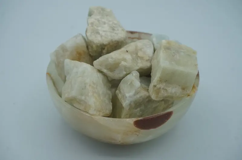 Raw Aquamarine Tumbled Gemstones For Healing 1