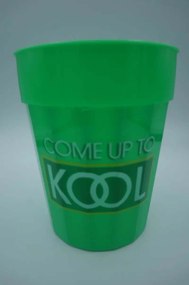 Retro 90S-Themed Tumbler Cup – Nostalgic Collectible Drinkware 1