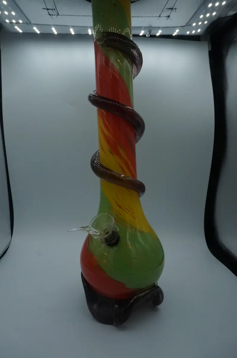 Tall Spiral Glass Water Pipe For Smooth Smoking 1