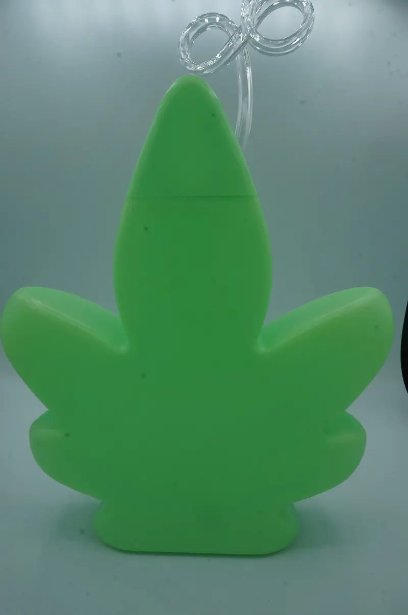 Weed Cup Xl – Oversized Collectible Glassware 1