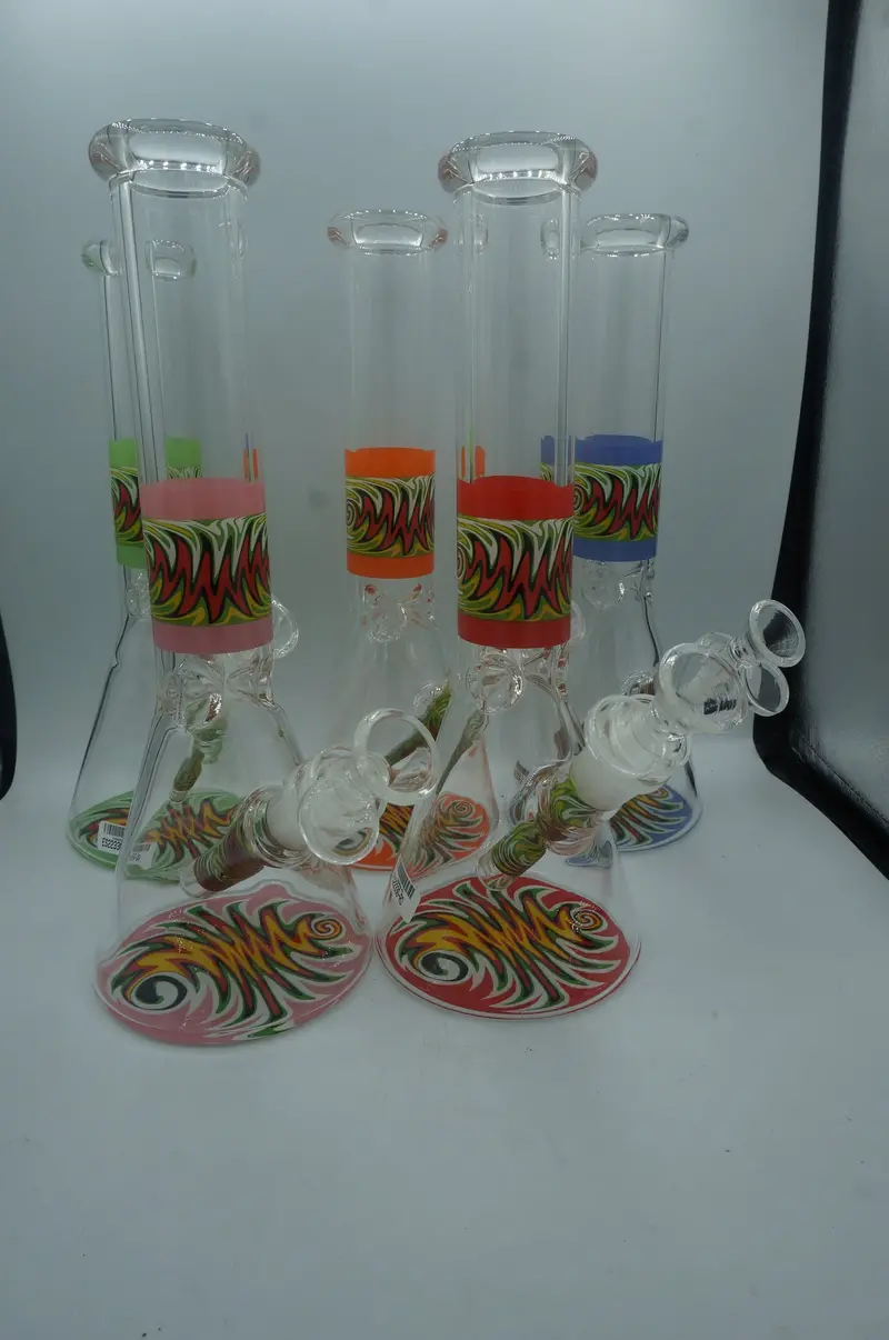 Wigwag Water Pipe – Handcrafted Glass Smoking Device 1